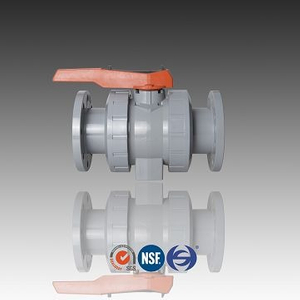 CPVC Flanged Ball Valve DIN ASTM Standar Manual 1.6Mpa Untuk Pasokan Air